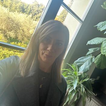 Δουλειά για babysitter στην περιοχή Prato: δουλειά φύλαξης παιδιών Laila