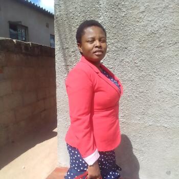 Babysitter in Hermanus: Fay