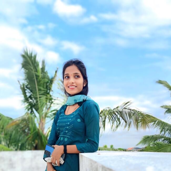 भाईंदर में बेबीसिटर: Akshaya