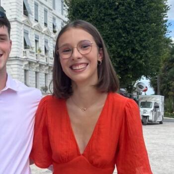 Babysitter Jouars-Pontchartrain: Pauline