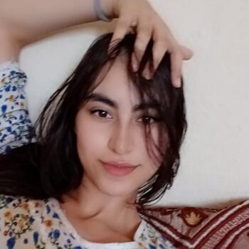 جليسة أطفال في فاس: فاطمة