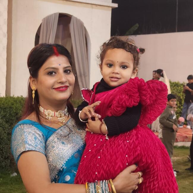 Babysitting job in Ghaziabad: Pragati