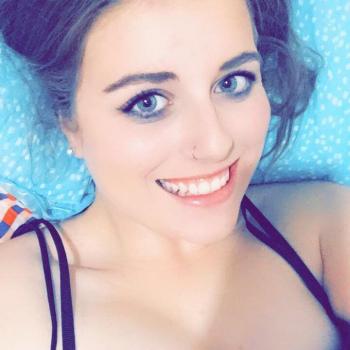 Babysitter Townsville: Emma