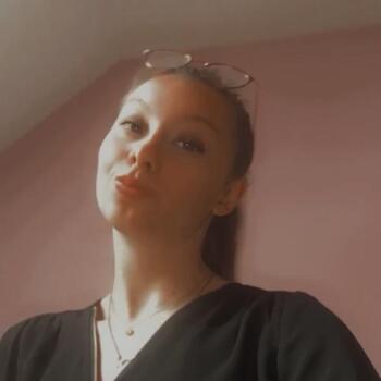Baby-sitter in Le Mans: Léa