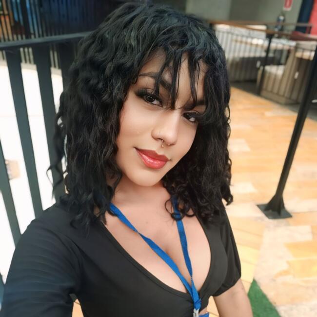 Babysitter in Soledad: Joelis