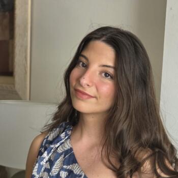 Babysitter in Seville: Inés