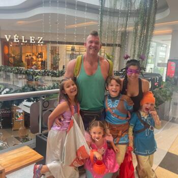 Trabajo para niñera en Medellín: trabajo de niñera Jenny