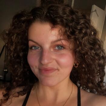 Babysitter in Rouen: Ely-Jade