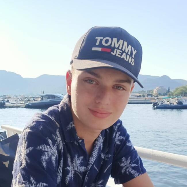 Babysitter in Emmerin: Titouan