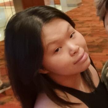 Babysitter in Singapore: Patricia