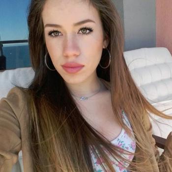 Trabajo de canguro en Badalona: trabajo de canguro Nicole