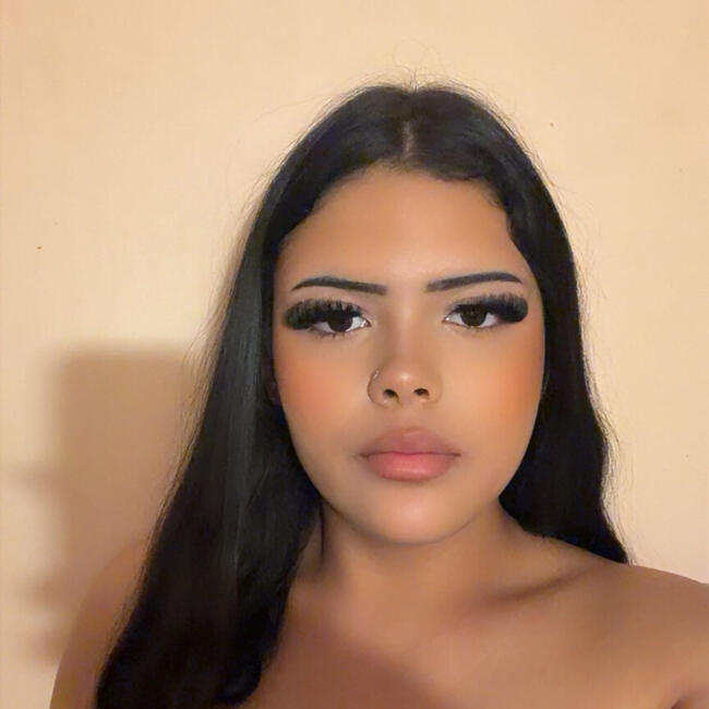 Babysitter in Saint-Gilles: Carolina