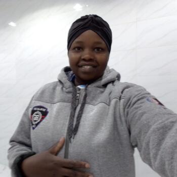 جليسة أطفال في الرياض: Nelly