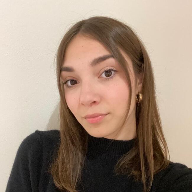 Babysitter in Parma: Adele