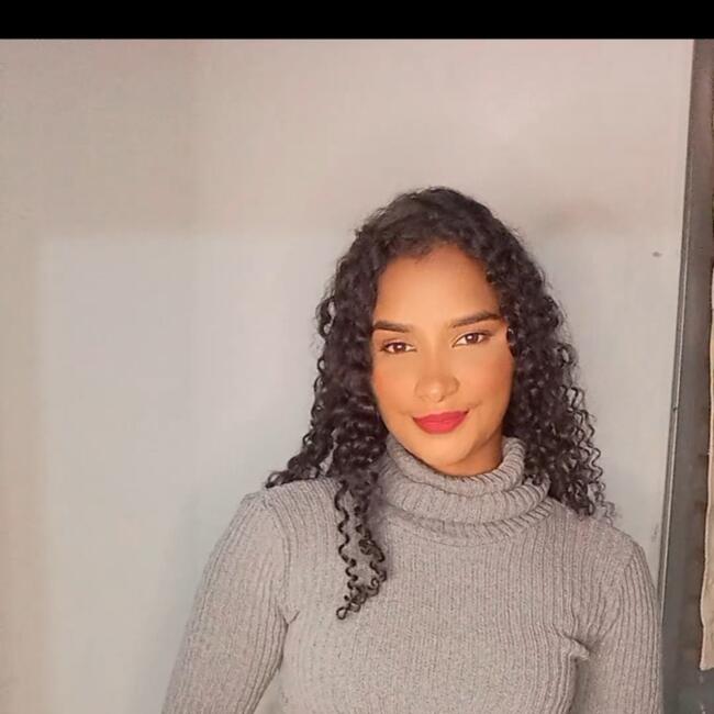 Emprego de babá em Brasília: Juliana