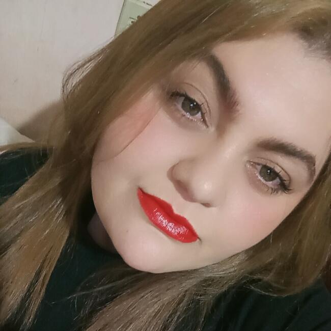 Babá em Votorantim: Analine