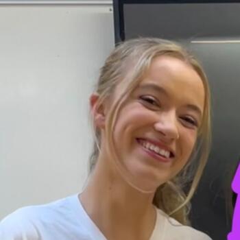 Babysitter in London: Holly