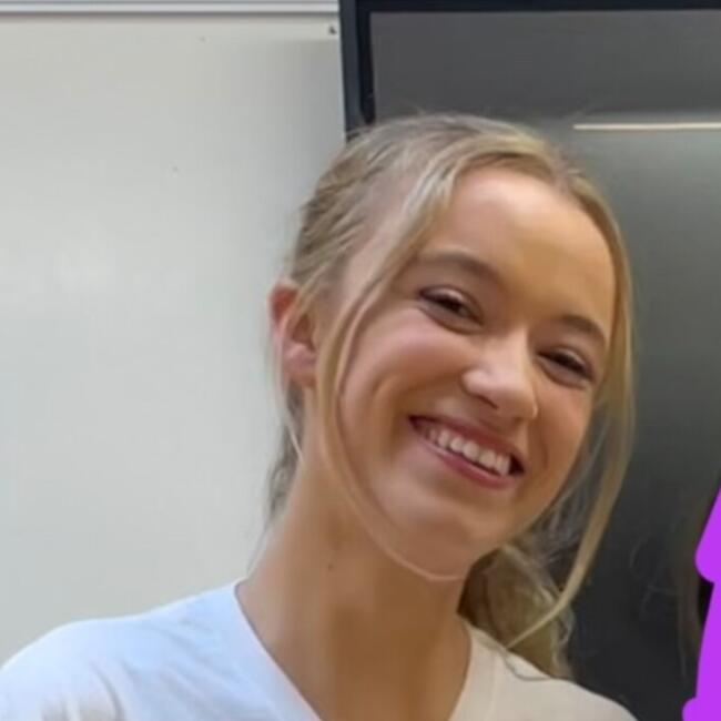 Babysitter in London: Holly