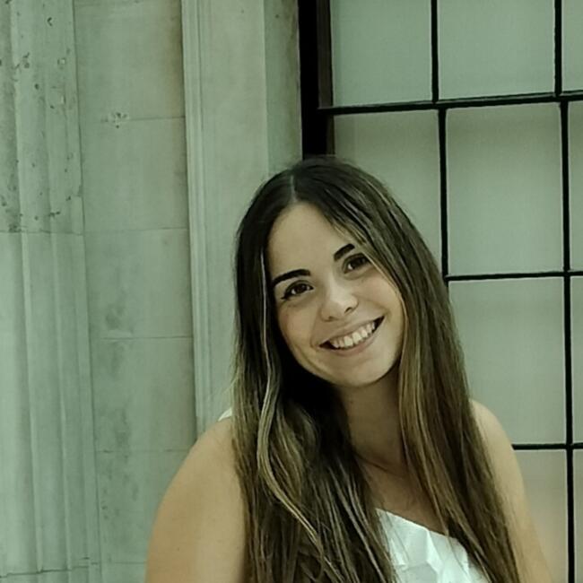 Canguro en Sevilla: Mercedes