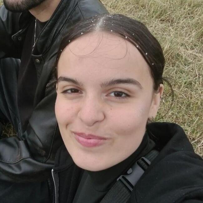 Babysitter in Champigny-sur-Marne: Aurnéla