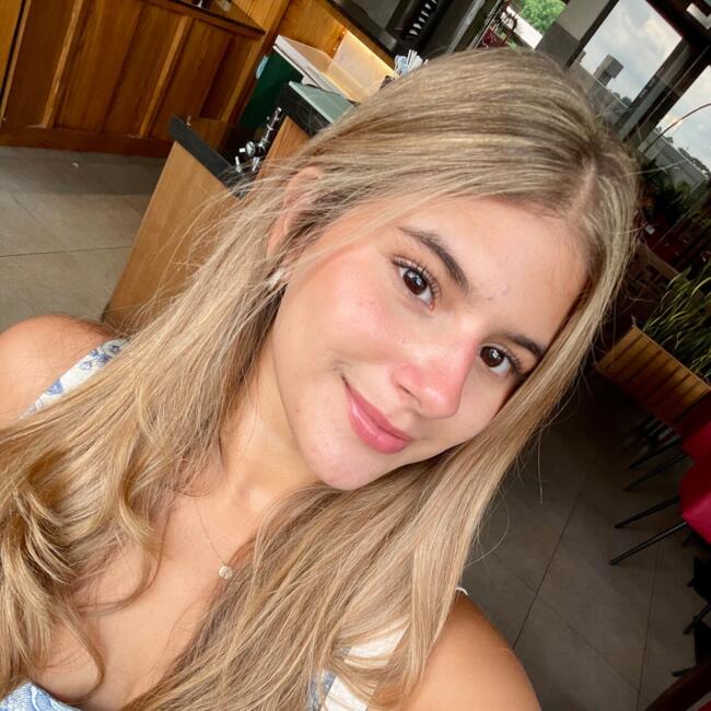 Babysitter in Samborondón: Camila Polit