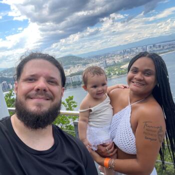 Emprego de babá em Florianópolis: emprego de babá Nicole Lopes