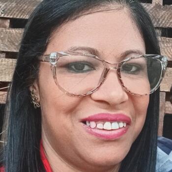 Babysitter in Montes Claros: Suellen