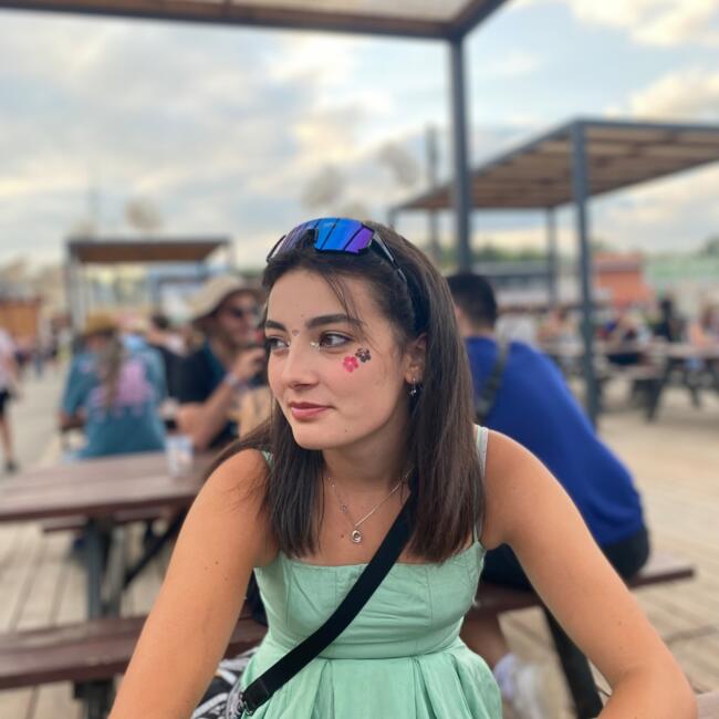 Babysitter in Charleville-Mézières: Lauryn