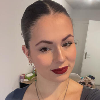 Babysitter in Auzeville-Tolosane: Emma