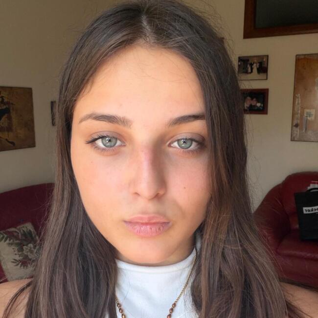 Babysitter in San Nicola la Strada: Claudia
