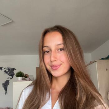 Babysitter in Pfungstadt: Aliya