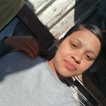 Babysitter in Cape Town: Taybah salie