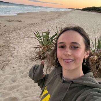 Babysitter Brisbane: Nika