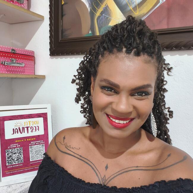 Emprego de babá em Pindamonhangaba: Lucila Paula