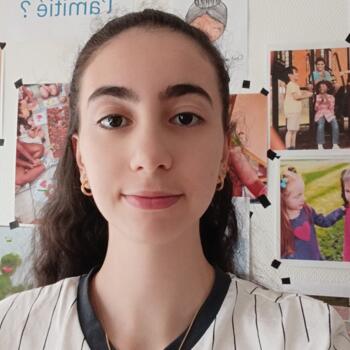 Babysitter em Nice: Yasmine
