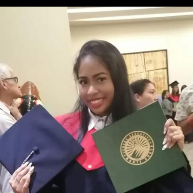 Babysitter in Burunga: Katherine( Estudiante de Enfermería)