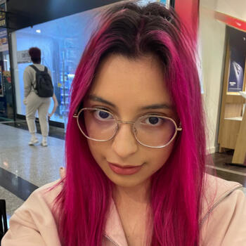 Babysitter in Vila Nova de Gaia: Yasmin