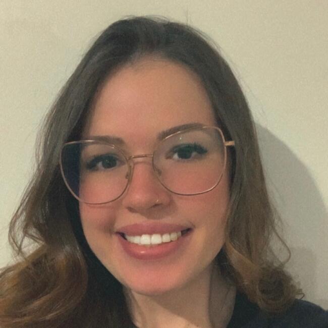 Babá em Cascavel: Myllena