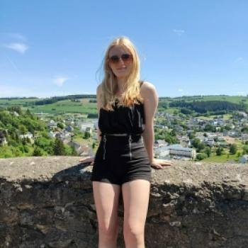 Babysitter in Mönchengladbach: Lena