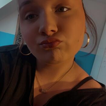 Babysitter in Châteauneuf-dIlle-et-Vilaine: Lorenza