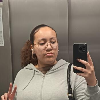 Baby-sitter Ormesson-sur-Marne: Lara