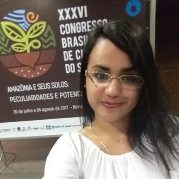 Emprego de babá em Brasília: Thamires