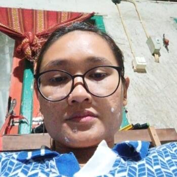 Nanny in Purbalingga: Wika