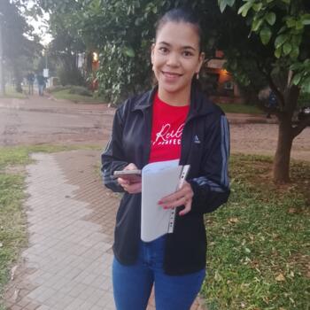 Babysitter in Asunción: Raquel