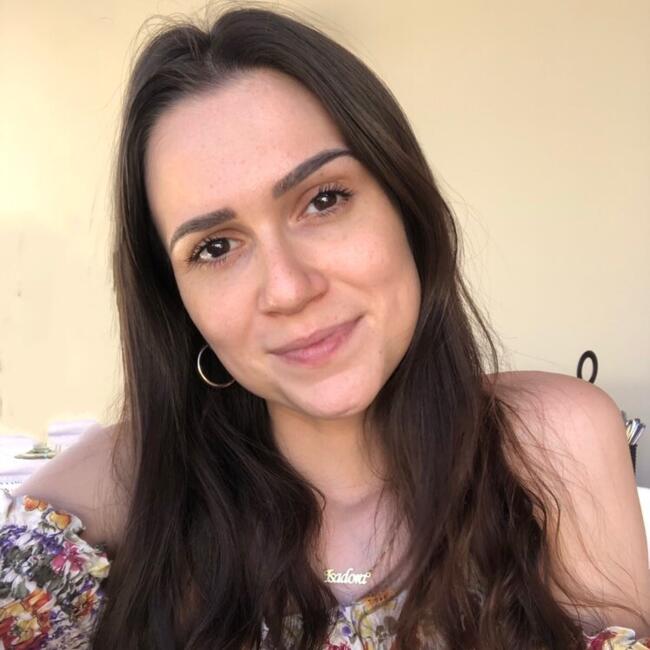 Emprego de babá em Assis: Isadora