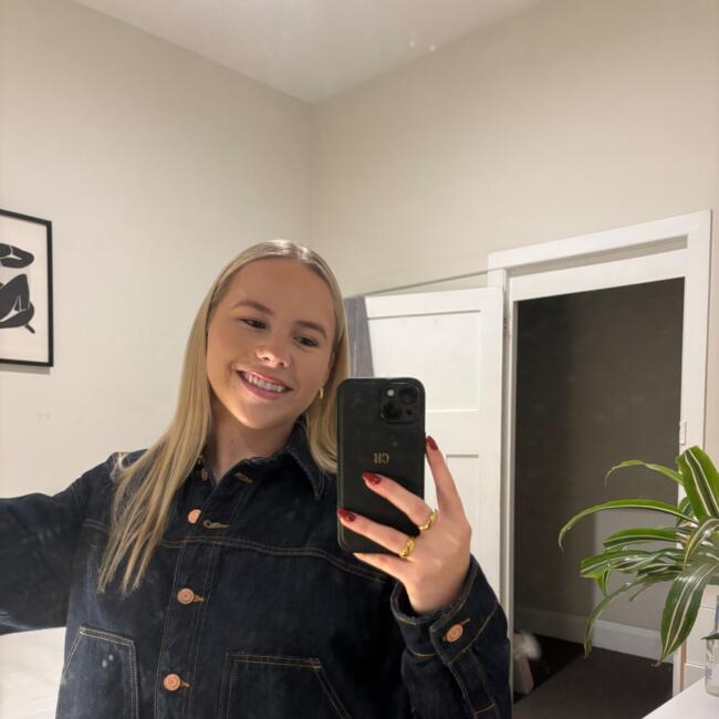 Babysitter in Wellington: Courtney
