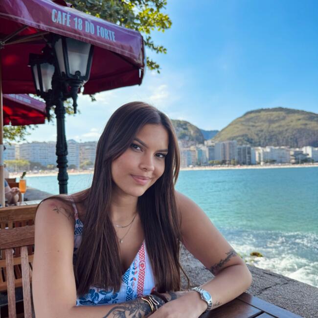 Babysitter em Ponta Delgada: Elizane