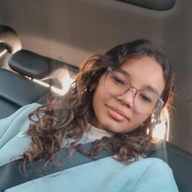 Babysitter in São José do Rio Preto: Ana