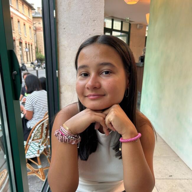 Babysitter in Versailles: Nine