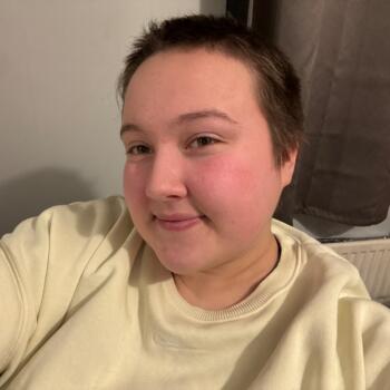 Babysitter in Stockport: Tammy